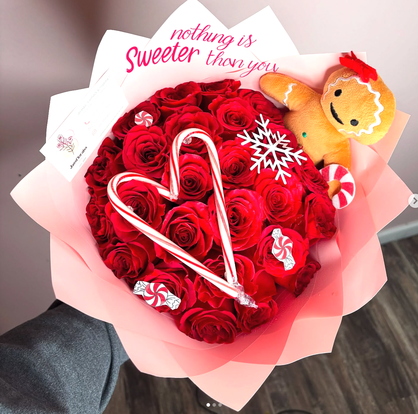 Sweeter Than You Gingerbread Rose Bouquet