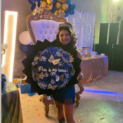 Quinceañera Regalo Sorpresa – 100 Rose Bouquet 💐✨